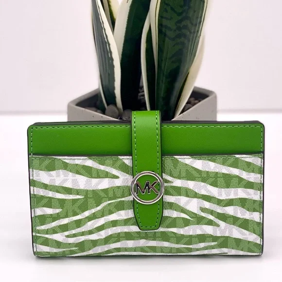 Michael Kors GREENWICH Medium Bifold Wallet Jungle Green - Picture 2 of 11